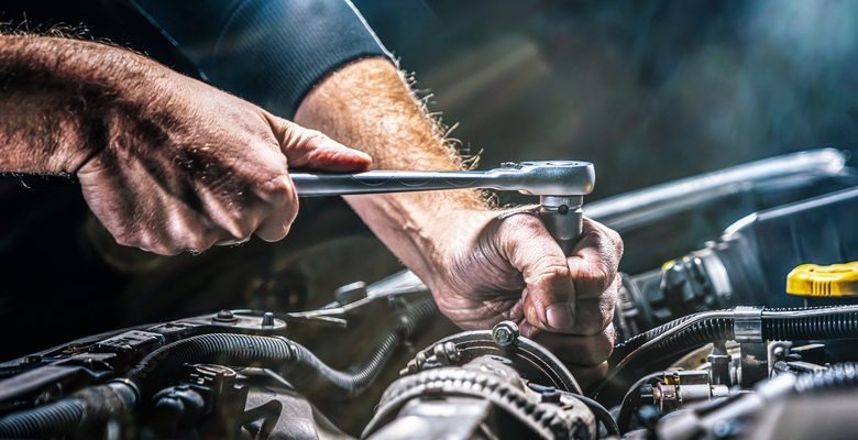 چرا تعمیرات امدادموتور و مکانیکی شبانه روزی فرامرز در تهران را انتخاب کنیم؟